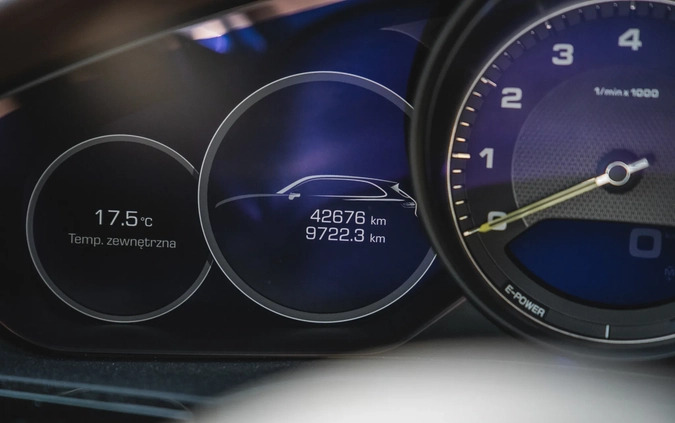 Porsche Cayenne cena 395000 przebieg: 43000, rok produkcji 2021 z Warszawa małe 301